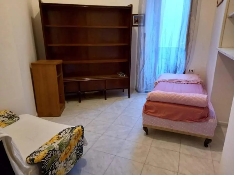 Roma Rooms & Beach Lido di Ostia 0*,  Italy