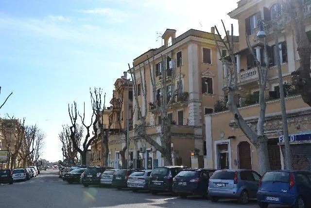 Roma Rooms & Beach Lido di Ostia 0*,